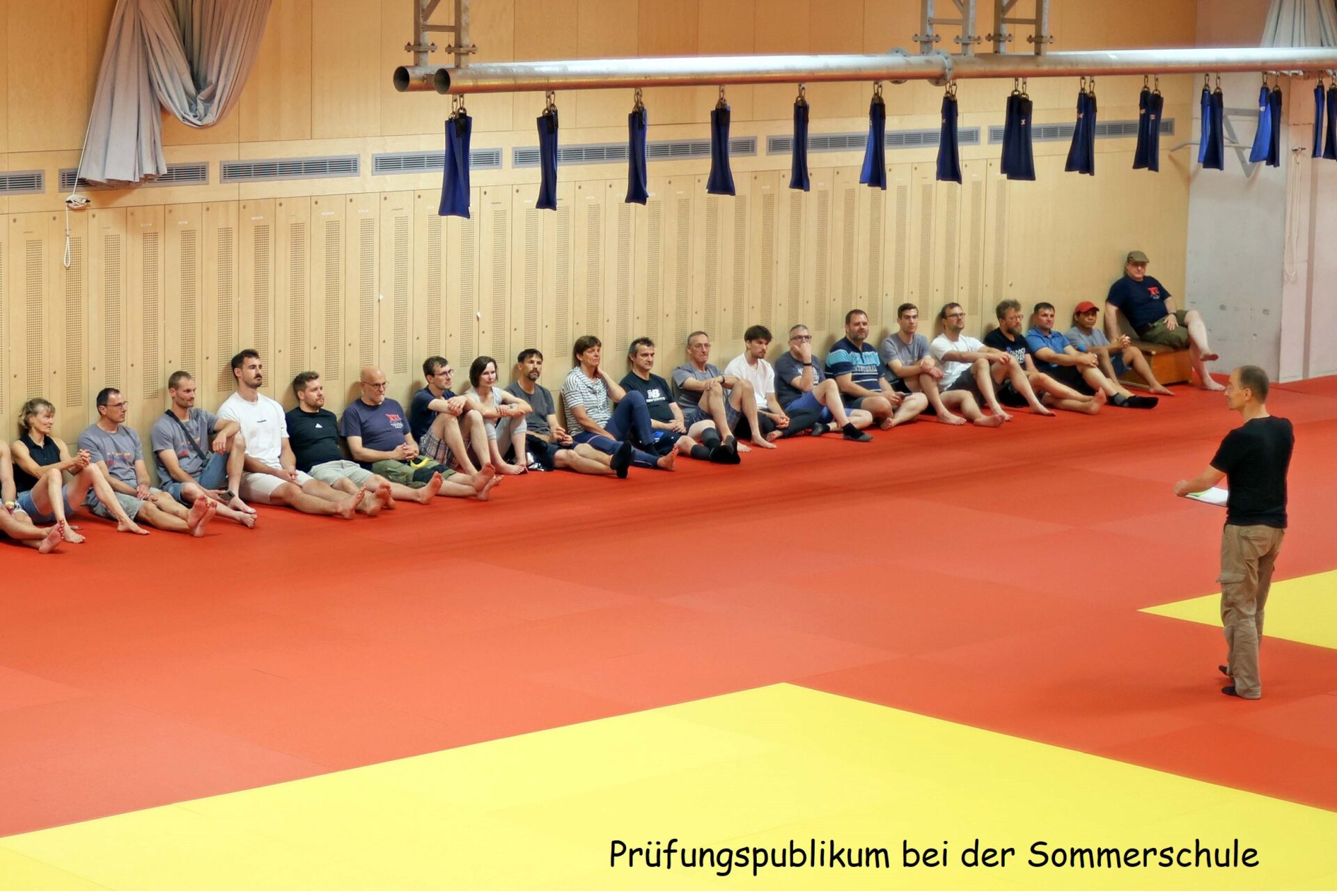 Prüfungspublikum bei der Sommerschule
