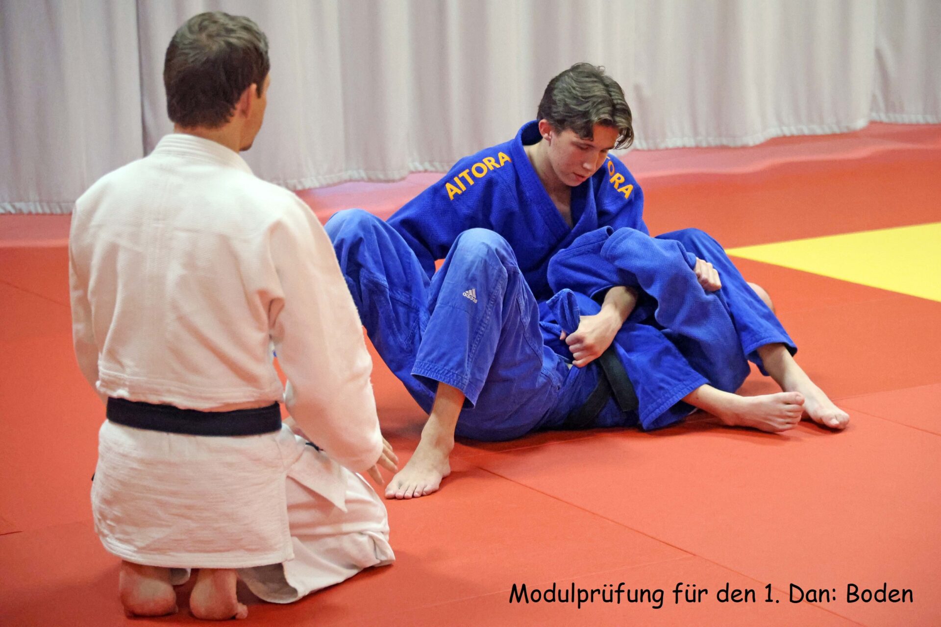 Modulprüfung für den 1. Dan: Boden